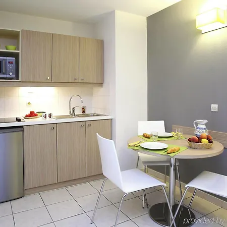 Adagio Access Magnan Apart-hotel