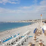Adagio Access Magnan Aparthotel 2*