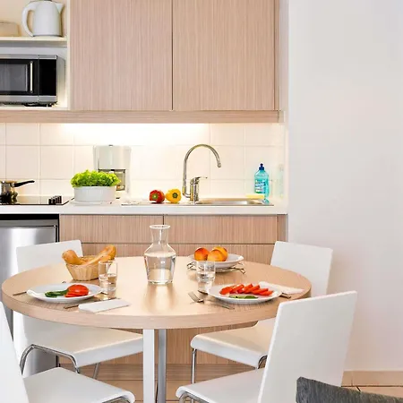 Adagio Access Magnan Aparthotel 2*