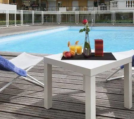 Aparthotel Adagio Access Magnan 2*