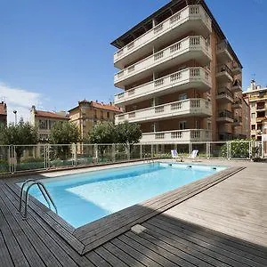 Adagio Access Magnan