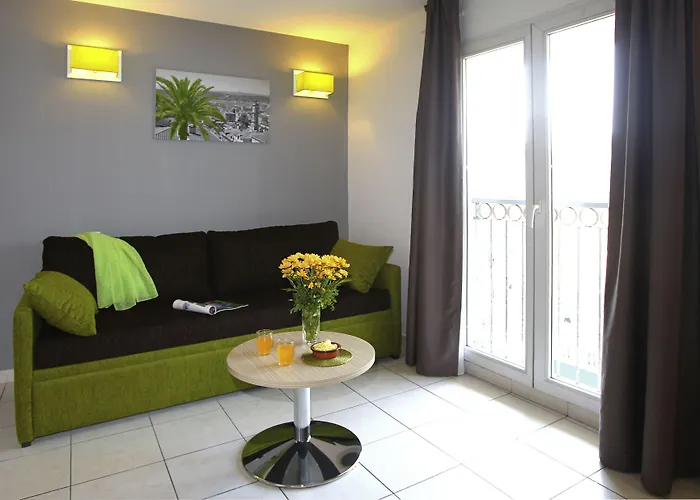 Aparthotel Adagio Access Magnan 2*