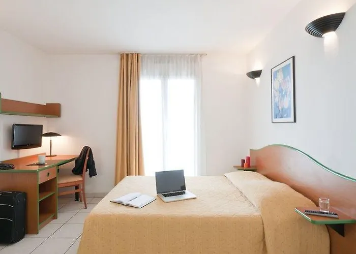 Adagio Access Magnan Hotel apartamentowy