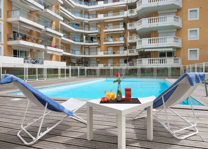 Adagio Access Magnan 2* Nizza