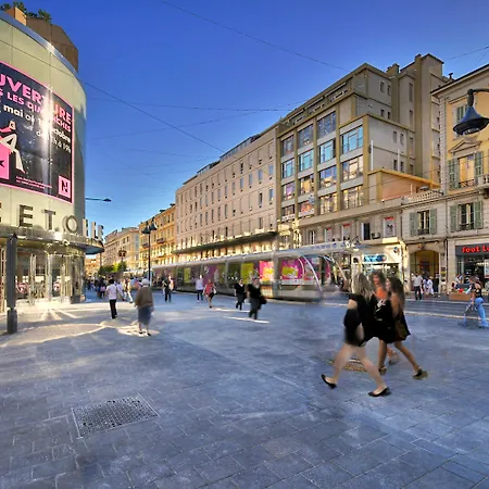 아파트호텔 아다지오 액세스 마냥